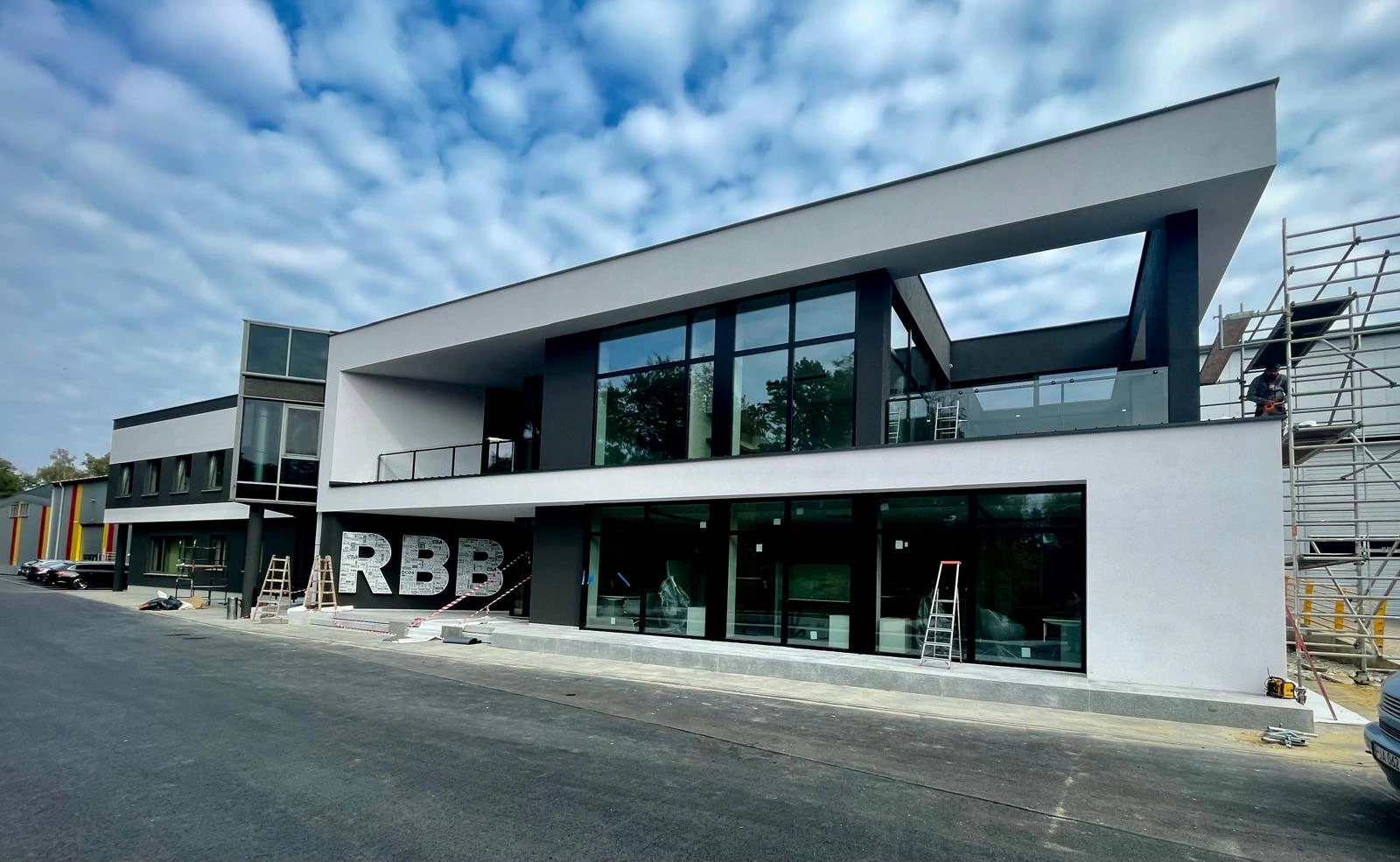 Centrum RBB Jarocin - Realizacja KOPART INWEST / partnerów